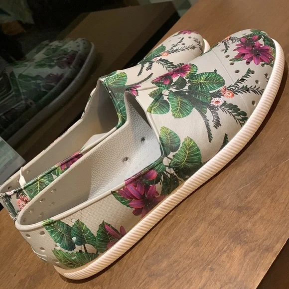 Native shoes - Picture 2 of 6